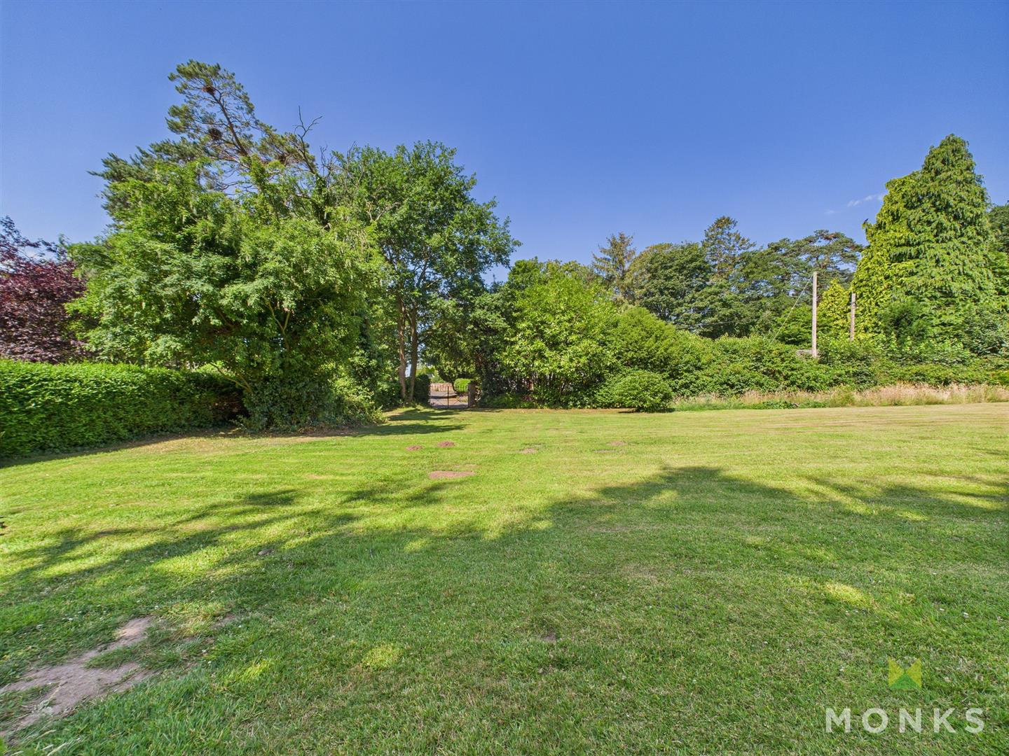 The Cottage Gooseberry Lane, Shrewsbury, SY4 3BB SSTC The Cottage Gooseberry Lane, Shrewsbury, SY4 3BB SSTC